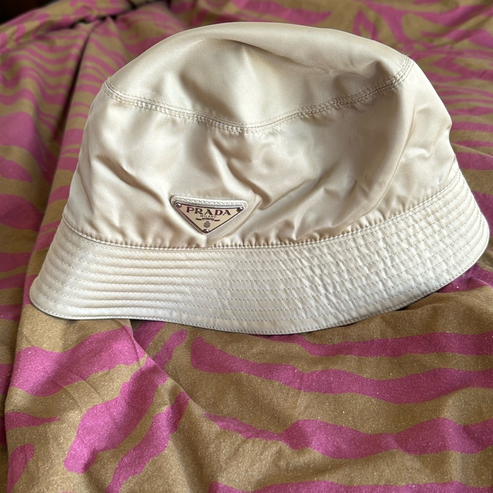Prada Nylon bucket hat - Picture 2 of 7